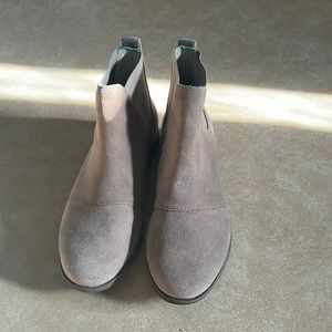 Sorel Harlow Chelsea Booties